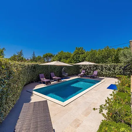 House Cirik בית נופש *