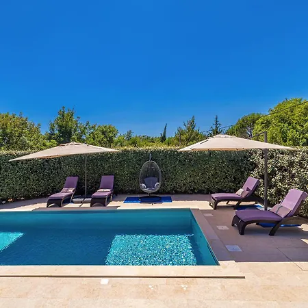 House Cirik בית נופש