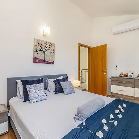 House Cirik בית נופש Kras