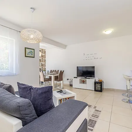 בית נופש House Cirik Kras